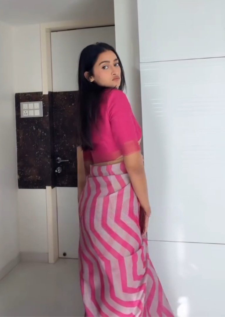 Beautiful Pink Color Zig-Zag Digital Printed Cotton Linen Saree With Blouse Piece