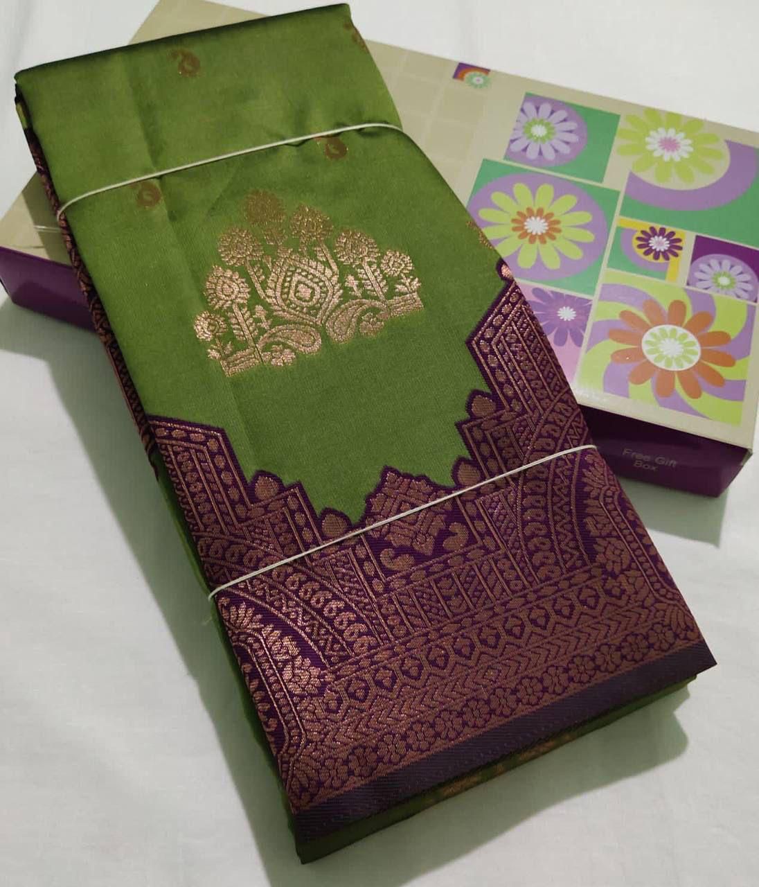 Green Enchanting Yet Breathable Organic Banarasi Sarees For Intimate And Big Fat Indian Weddings