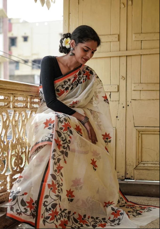 White Color Floral Digital Printed Cotton Linen Saree With Blouse Piece
