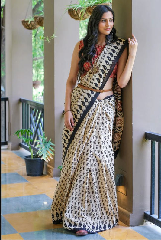 White and Black Color Digital Printed Cotton Linen Saree With Blouse Piece